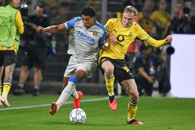 v. li. im Zweikampf Santiago Mourino (Villarreal CF 15) Maximilian Beier (Dortmund 14) 08.09.2026 ¢ Fussball, Champions League, Borussia Dortmund vs Villarreal Club de Fotbol, Signal Iduna Park, Dortmund, NRW Germany