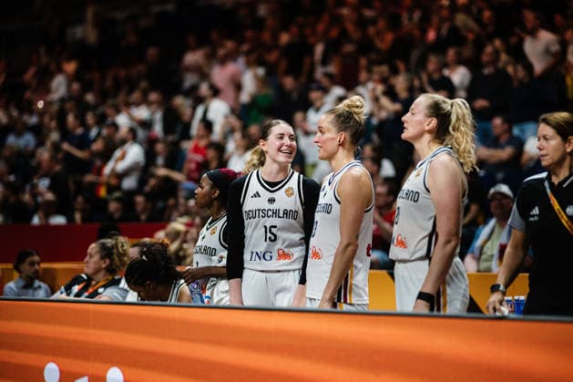FIBA Women™s Basketball World Cup 2026: Deutschland vs. Südkorea, 08.09.2026 Luisa Geiselsoder (Deutschland, 15) freut sich vor spielende ; Basketball, FIBA Women™s Basketball World Cup 2026, Final Phase, Qualifikation fürs Viertelfinale: Deutschland vs. Südkorea am 08.09.2026 in der Uber Arena, Berlin Copyright: xBEAUTIFULxSPORTS Tonhäuserx