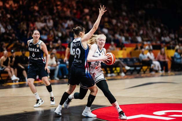 FIBA Women™s Basketball World Cup 2026: Deutschland vs. Südkorea, 08.09.2026 Frieda Bühner (Deutschland, 20), Yusun Hong (Korea, 39); Basketball, FIBA Women™s Basketball World Cup 2026, Final Phase, Qualifikation fürs Viertelfinale: Deutschland vs. Südkorea am 08.09.2026 in der Uber Arena, Berlin Copyright: xBEAUTIFULxSPORTS Tonhäuserx