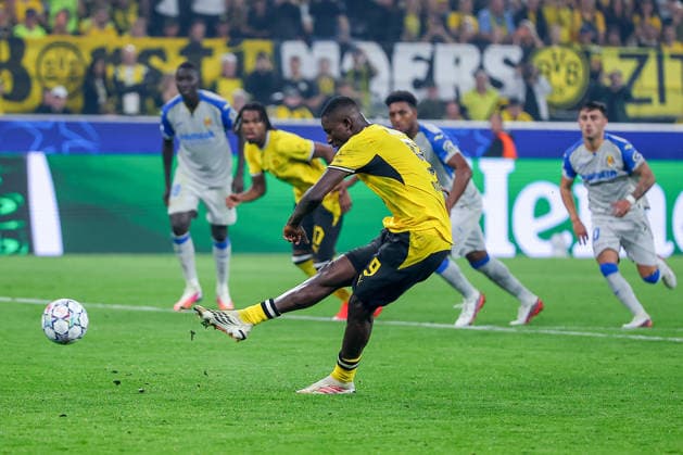 08.09.2026, Fußball, UEFA Championsleague, Borussia Dortmund - FC Villarreal, 1. Spieltag Champions League, Signal Iduna Park, Saison 2026 27: Torschuss Elfmeter Schuss Tor zum 3:1 durch Torschütze Serhou Guirassy (BVB 09) DFB regulations prohibit any use of photographs as image sequences and or quasi-video. Nordrhein-Westfalen Deutschland