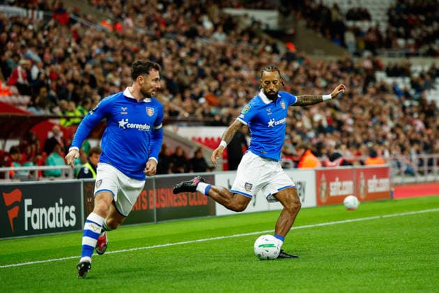 Sunderland v Hull City, Carabao Cup Sorba Thomas of Hull City crosses into the box during the Sunderland v Hull City Carabao Cup 3rd Round match at the Stadium of Light, Sunderland, England on 8 September 2026 Credit: Craig Cowan Every Second Media Editorial use only. All images are copyright Every Second Media Limited. No images may be reproduced without prior permission. All rights reserved. Premier League and Football League images are subject to licensing agreements with Football DataCo Limited. see https: www.football-dataco.com Copyright: xIMAGO EveryxSecondxMediax ESM-2144-0120 CraigxCowanx xEveryxSecondxMediax