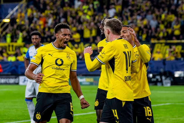 DORTMUND - (l-r) Borussia Dortmund midfielder Felix Nmecha, Borussia Dortmund forward Serhou Guirassy, Borussia Dortmund forward Maximilian Beier and Borussia Dortmund midfielder Ethan Nwaneri celebrate the 1-0 during the UEFA Champions League match between Borussia Dortmund and Villarreal at BVB Stadion Dortmund on 8 September 2026 in Dortmund, Duitsland. (Photo by DeFodi Images) -