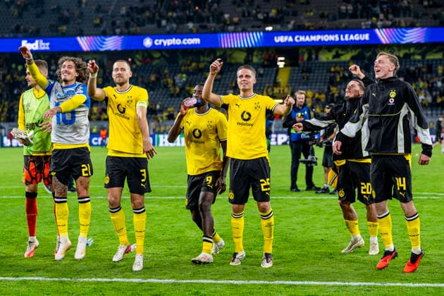 DORTMUND - (l-r) Borussia Dortmund forward Fabio Silva, Borussia Dortmund defender Waldemar Anton, Borussia Dortmund forward Serhou Guirassy, Borussia Dortmund midfielder Joey Veerman, Borussia Dortmund midfielder Marcel Sabitzer and Borussia Dortmund forward Maximilian Beier during the UEFA Champions League match between Borussia Dortmund and Villarreal at BVB Stadion Dortmund on 8 September 2026 in Dortmund, Duitsland. (Photo by DeFodi Images) -