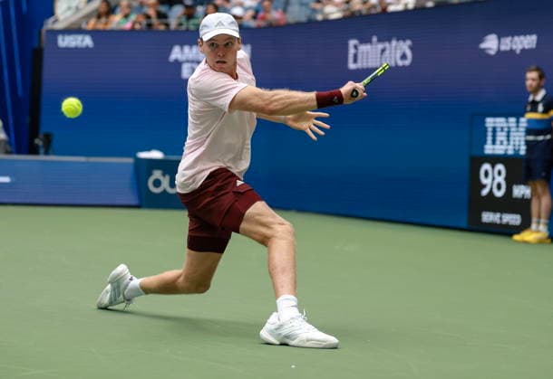 US Open tennis tournament - Day 10 epaselect Alex Michelsen of USA in action against Frances Tiafoe of USA during the Men s Singles Quarterfinals match of the US Open Tennis Championships in Flushing Meadows, New York, USA, 08 September 2026. FLUSHING MEADOWS NEW YORK United States  Copyright: xCRISTOBALxHERRERA-ULASHKEVICHx
