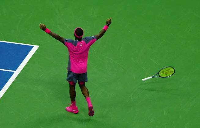 Frances Tiafoe celebrates his quarter final win over Alex Michelsen 2026 US Open, Day Ten, USTA Billie Jean King National Tennis Center, New York, USA - 08 Sep 2026New York USTA Billie Jean King National T New York (NY) United States of America EDITORIAL USE ONLY No use with unauthorised audio, video, data, fixture lists, club league logos or live services. Online in-match use limited to 120 images, no video emulation. No use in betting, games or single club league player publications. Copyright: xJavierxGarcia Shutterstockx 17140156cd