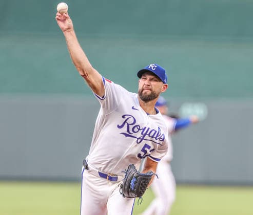 SEP 8, 2026: Kansas City Royals starting pitcher Michael Wacha (52) warms up before the game against the Diamondbacks at Kauffman Stadium Kansas City, MO. CSM Kansas City United States - ZUMAc04_ 20260908_zma_c04_002 Copyright: xRomanxPunox