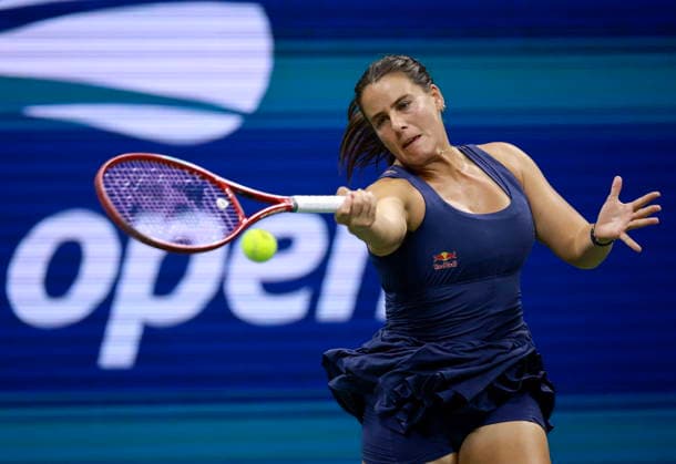 US Open tennis tournament - Day 10 Emma Navarro of the USA in action against Jessica Pegula of the USA during their Women s Singles Quarterfinals match of the US Open Tennis Championships at the USTA Billie Jean King National Tennis Center in Flushing Meadows, New York, USA, 08 September 2026. FLUSHING MEADOWS NEW YORK United States  Copyright: xCRISTOBALxHERRERA-ULASHKEVICHx