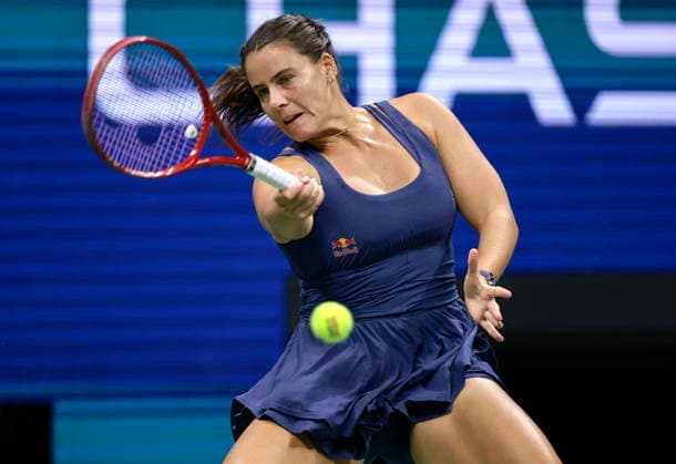 US Open tennis tournament - Day 10 Emma Navarro of the USA in action against Jessica Pegula of the USA during their Women s Singles Quarterfinals match of the US Open Tennis Championships at the USTA Billie Jean King National Tennis Center in Flushing Meadows, New York, USA, 08 September 2026. FLUSHING MEADOWS NEW YORK United States  Copyright: xCRISTOBALxHERRERA-ULASHKEVICHx