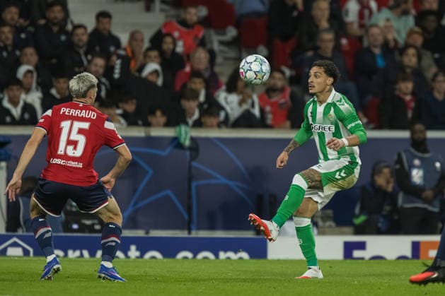 Antony seen during the during UEFA Champions League 26 27 League Phase - Matchday 1 match between teams of LOSC Lille and Real Betis Balompie (Jan Borys Ball Raw Images) Lille Decathlon Arena Stade Pierre-Mauroy France Copyright: xJanxBorysx janborys_lille_betis_26 27-27