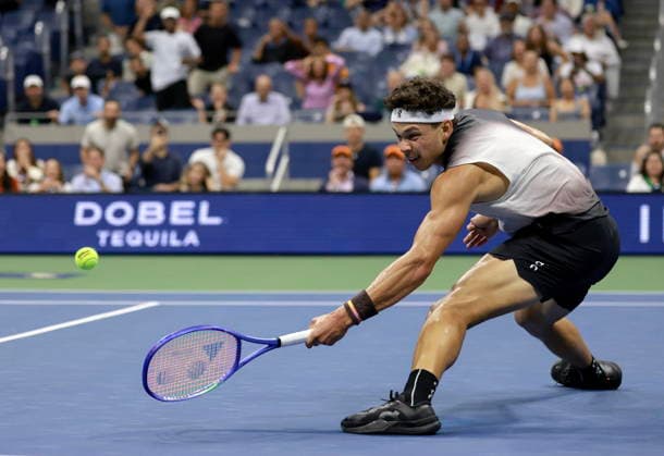 US Open tennis tournament - Day 10 Ben Shelton of the USA in action against Carlos Alcaraz of Spain during their Men s Singles Quarterfinals match of the US Open Tennis Championships at the USTA Billie Jean King National Tennis Center in Flushing Meadows, New York, USA, 08 September 2026. FLUSHING MEADOWS NEW YORK United States  Copyright: xCRISTOBALxHERRERA-ULASHKEVICHx