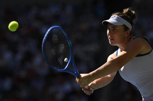 (260909) -- NEW YORK, Sept. 9, 2026 -- Linda Noskova of Czech Republic hits a return during the women s quarterfinal match against Aryna Sabalenka of Belarus at the 2026 US Open tennis championships in New York, the United States, Sept. 8, 2026. ) (SP)U.S.-NEW YORK-TENNIS-US OPEN-WOMEN S SINGLES-SABALENKA LixRui 