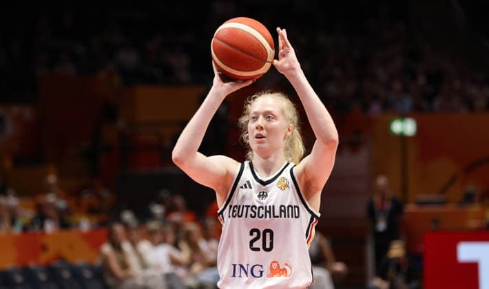 Frieda Bühner am Ball bei Freiwurf Aktion Oberkörper Basketball FIBA World Cup Weltmeisterschaft Frauen WM Saison 2026 2027 08.09.2026 DBB Deutschland GER vs Südkorea KOR