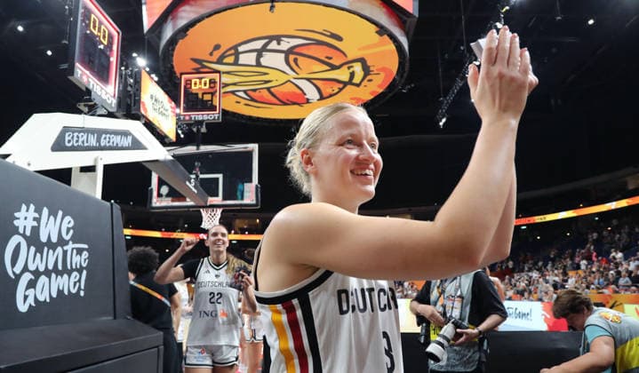 Emma Eichmeyer, deutsche Mannscht jubelt und feiert Erreichen des Viertelfinale Basketball FIBA World Cup Weltmeisterschaft Frauen WM Saison 2026 2027 08.09.2026 DBB Deutschland GER vs Südkorea KOR
