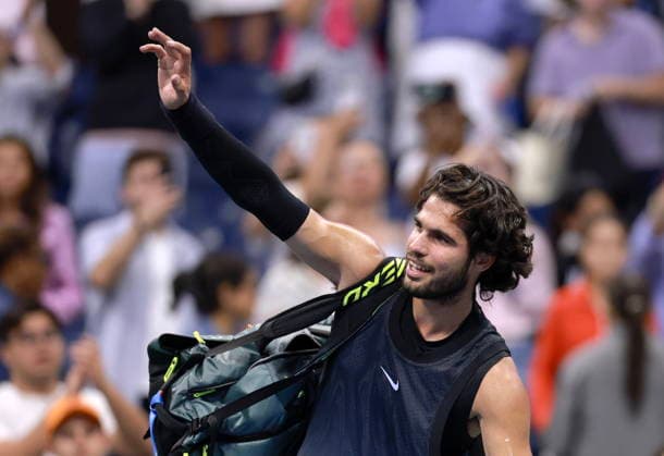 US Open tennis tournament - Day 10 Carlos Alcaraz of Spain gestures after being defeated by Ben Shelton of the USA during the Men s Singles Quarterfinals of the US Open Tennis Championships at the USTA Billie Jean King National Tennis Center in Flushing Meadows, New York, USA, 09 September 2026. The 2026 US Open tournament runs from 23 August through 13 September. FLUSHING MEADOWS NEW YORK United States  Copyright: xCRISTOBALxHERRERA-ULASHKEVICHx