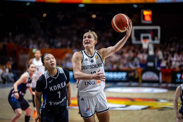 Basketball Berlin 08.09.2026 FIBA Women™s Basketball World Cup Germany 2026 Viertelfinal Qualifikation Deutschland (GER) - Südkorea (KOR) Leonie Fiebich (Deutschland, No.13) Jihyun Park (Korea, No.01)