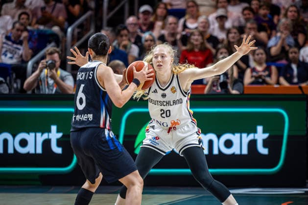 Basketball Berlin 08.09.2026 FIBA Women™s Basketball World Cup Germany 2026 Viertelfinal Qualifikation Deutschland (GER) - Südkorea (KOR) Frida Bühner (Deutschland, No.20) Isaem Choi (Korea, No.06)