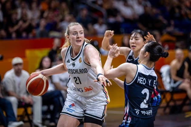 Basketball Berlin 08.09.2026 FIBA Women™s Basketball World Cup Germany 2026 Viertelfinal Qualifikation Deutschland (GER) - Südkorea (KOR) Marie Gülich (Deutschland, No.21) Gulich Yeeun Heo (Korea, No.02)