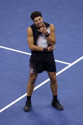 US Open tennis tournament - Day 10 Ben Shelton of the US reacts after defeating Carlos Alcaraz of Spain in the Men s Singles Quarterfinals of the US Open Tennis Championships at the USTA Billie Jean King National Tennis Center in Flushing Meadows, New York, USA, 09 September 2026. The 2026 US Open tournament runs from 23 August through 13 September. FLUSHING MEADOWS NEW YORK United States  Copyright: xBRIANxHIRSCHFELDx