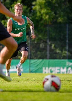 08.09.2026 - Fussball - 2. Bundesliga - Saison 2026 2027 - SpVgg Greuther Fürth Fuerth ( Kleeblatt ) - Training - - xwoxzix - Loris Giandomenico (20, SpVgg Greuther Fürth ) *** September 8, 2026 Soccer 2. Bundesliga 2026–2027 Season SpVgg Greuther Fürth (Füroth Kleeblatt) Training xwoxzix Loris Giandomenico, 20, SpVgg Greuther Fürth