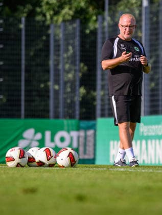 08.09.2026 - Fussball - 2. Bundesliga - Saison 2026 2027 - SpVgg Greuther Fürth Fuerth ( Kleeblatt ) - Training - - xwoxzix - Heiko Vogel ( Trainer SpVgg Greuther Fürth ) *** September 8, 2026 Soccer 2. Bundesliga 2026–2027 Season SpVgg Greuther Fürth (Fuerth Kleeblatt) Practice xwoxzix Heiko Vogel, Coach of SpVgg Greuther Fürth
