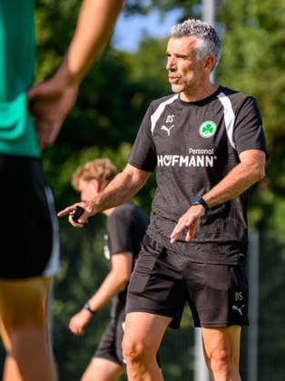 08.09.2026 - Fussball - 2. Bundesliga - Saison 2026 2027 - SpVgg Greuther Fürth Fuerth ( Kleeblatt ) - Training - - xwoxzix - Danny Schwarz (Co-Trainer SpVgg Greuther Fürth ) *** September 8, 2026 Soccer 2. Bundesliga 2026–2027 Season SpVgg Greuther Fürth (Füroth Kleeblatt) Training xwoxzix Danny Schwarz, Assistant Coach, SpVgg Greuther Fürth