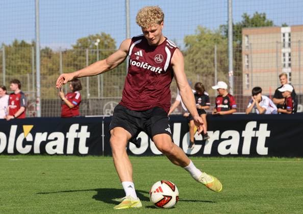 08.09.2026 - Fussball - 2. Fussball - Bundesliga - Saison 2026 2027 - 1. FC Nürnberg Nuernberg FCN ( Club ) - Training - Sportfoto Zink DoGe - xdoxgex - Piet Scobel (19, 1. FC Nürnberg FCN ) *** 08 09 2026 Soccer 2 Bundesliga 2026–2027 Season 1 FC Nuremberg Nuremberg FCN Club Training Sports Photo Zink DoGe xdoxgex Piet Scobel 19, 1 FC Nuremberg FCN
