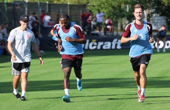 08.09.2026 - Fussball - 2. Fussball - Bundesliga - Saison 2026 2027 - 1. FC Nürnberg Nuernberg FCN ( Club ) - Training - Sportfoto Zink DoGe - xdoxgex - Johannes Rösch Roesch (Rehatrainer 1. FC Nürnberg FCN ) Mohamed Ali Zoma (23, 1. FC Nürnberg FCN ) William Boving Boeving (11, 1. FC Nürnberg FCN ) *** 08 09 2026 Soccer 2 Soccer Bundesliga 2026–2027 Season 1 FC Nuremberg Nuremberg FCN Club Training Sports Photo Zink DoGe xdoxgex Johannes Rösch Reha Trainer 1 FC Nuremberg FCN Mohamed Ali Zoma 23, 1 FC Nuremberg FCN William Boving 11, 1 FC Nuremberg FCN