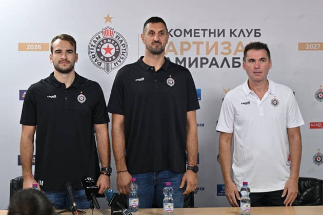 PARTIZAN vs FUCHSE BERLIN IVAN MICIC, ILIJA ABUTOVIC, RAUL GONZALEZ GUTIERREZ Raul Gonzales Gutierez coach handball Partizan vs Fuschse Berlin EHF Champions league press conference, PK, Pressekonferenz at Aleksandar Nikolic Pionir arena, Belgrade 09.09.2026 Foto: HANDBALL, PARTIZAN, FUCHSE BERLIN, EHF CHAMPIONS LEAGUE, PRESS CONFERENCE Belgrade Aleksandar Nikolic Pionir arena Serbia Copyright: xMarkoxMetlas xMNxPressx