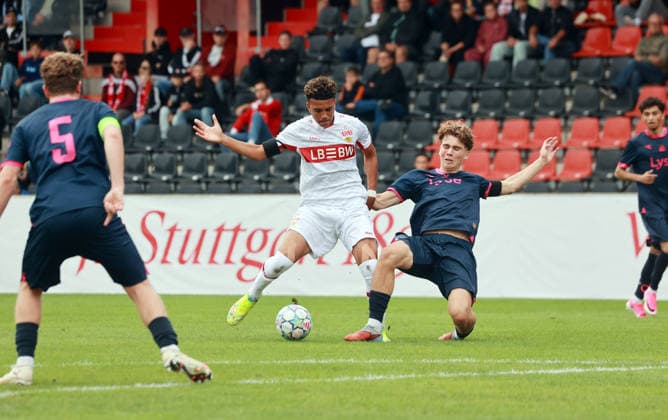 09.09.26 U19 VfB Stuttgart - U19 Viking Stavanger Deutschland, Großaspach, 09.09.2026, Fussball, UEFA Youth League, Saison 2026 2027, U19 VfB Stuttgart - U19 Viking Stavanger: Malik Mosrati (U19 VfB Stuttgart).