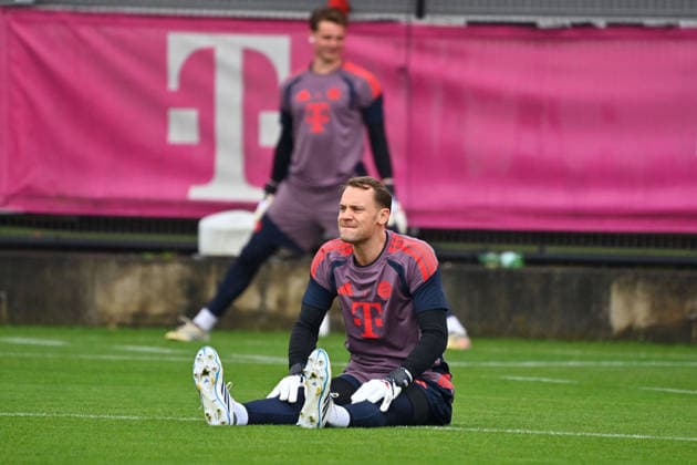 Manuel NEUER (Torwart Bayern Muenchen), hi:Torwart Jonas URBIG (Bayern Muenchen). Abschlusstraining. Fussball Champions League,Saison 2026 27, Ligaphase FC Bayern Muenchen -Bodoe Glimt am 09.09.2026.