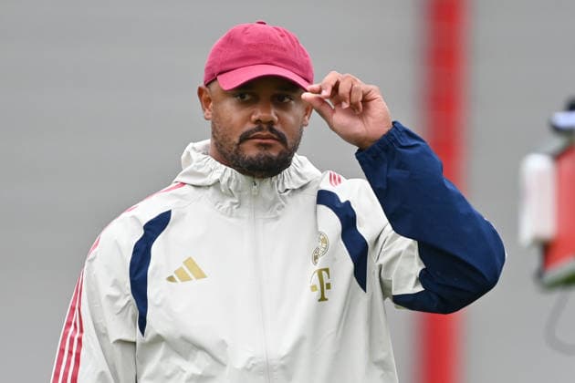 Trainer Vincent KOMPANY (Bayern Muenchen), Einzelbild,angeschnittenes Einzelmotiv,Halbfigur,halbe Figur. Abschlusstraining. Fussball Champions League,Saison 2026 27, Ligaphase FC Bayern Muenchen -Bodoe Glimt am 09.09.2026.