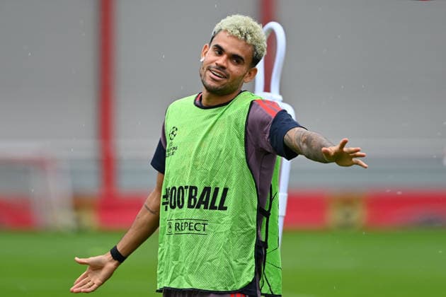 Luis DIAZ (Bayern Muenchen), lacht,lachen,lachend,optimistisch,gutgelaunt, Aktion,Einzelbild,angeschnittenes Einzelmotiv,Halbfigur,halbe Figur.Abschlusstraining. Fussball Champions League,Saison 2026 27, Ligaphase FC Bayern Muenchen -Bodoe Glimt am 09.09.2026.