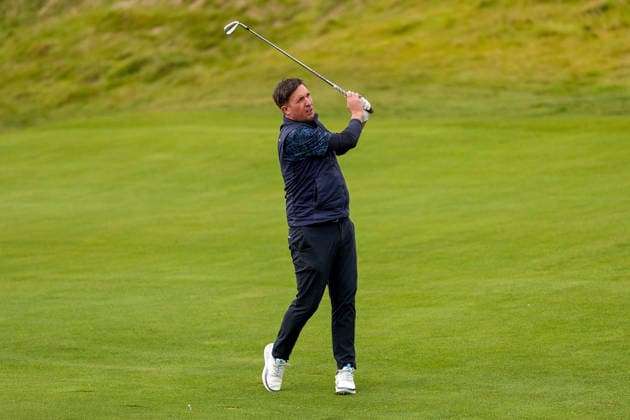 2026 Amgen Irish Open - Pro-Am, Trump International Golf Links, Doonbeg 9 9 2026 Former football player Robbie Fowler watches his shot after playing from the fairway on the first Robbie Fowler watches his shot after playing from the fairway on the first 9 9 2026  Copyright: xx BB2_0015