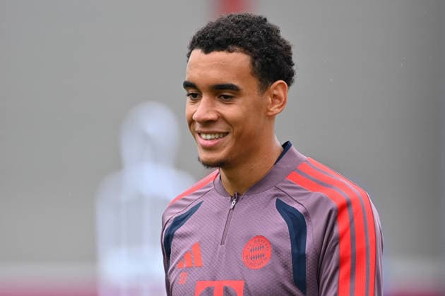 Jamal MUSIALA (Bayern Muenchen), lacht,lachen,lachend,optimistisch,gutgelaunt Aktion,Einzelbild,angeschnittenes Einzelmotiv,Portrait,Portraet. Abschlusstraining. Fussball Champions League,Saison 2026 27, Ligaphase FC Bayern Muenchen -Bodoe Glimt am 09.09.2026.