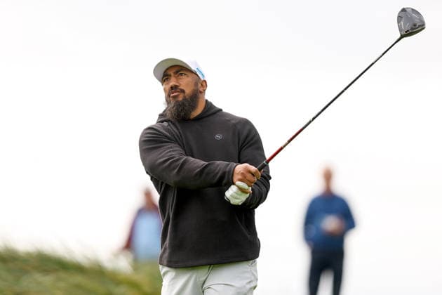 2026 Amgen Irish Open - Pro-Am, Trump International Golf Links, Doonbeg 9 9 2026 Connacht™s Bundee Aki tees off the second Bundee Aki tees off the second 9 9 2026  Copyright: xx BB3_6543