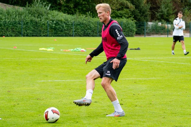 Osnabrueck, Deutschland, 09.09.2026: Niklas Wiemann (VfL Osnabrueck) in Aktion, am Ball, Einzelaktion waehrend der Trainingseinheit des VfL Osnabrueck im Sportpark Illoshoehe am 09. September 2026 in Osnabrueck, Deutschland. (Foto von Nico Paetzel DeFodi Images) Osnabrueck, Germany, 09.09.2026: Niklas Wiemann (VfL Osnabrueck) controls the ball during the VfL Osnabrueck training session at Sportpark Illoshoehe on September 09, 2026 in Osnabrueck, Germany. (Photo by Nico Paetzel DeFodi Images) (Photo by Nico Paetzel DeFodi Images) - *** Osnabrück, Germany, September 9, 2026 Niklas Wiemann of VfL Osnabrück in action, on the ball, individual play during the VfL Osnabrück training session at Sportpark Illoshöhe on September 9, 2026, in Osnabrück, Germany. Photo by Nico Paetzel, DeFodi Images. Osnabrück, Germany, September 9, 2026 Niklas Wiemann of VfL Osnabrück controls the ball during the VfL Osnabrück training session at Sportpark Illoshöhe on September 9, 2026 in Osnabrück, Germany. Photo by Nico Paetzel, DeFodi Images. Photo by Nico Paetzel, DeFodi Images