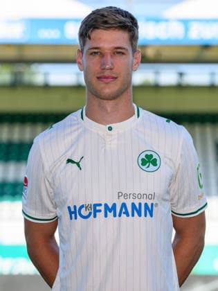 08.09.2026 - SpVgg Greuther Fürth ( Kleeblatt Spielvereinigung ) - 2. BL Fussball Bundesliga - Saison 2026 2027 - Fototermin Porträttermin Vorstellung Präsentation Pressetermin - - Einzelbild Einzelfoto Portrait Porträt Kopfbild - Krisztian Keresztes (29, SpVgg Greuther Fürth ) *** September 8, 2026 SpVgg Greuther Fürth Kleeblatt Spielvereinigung 2nd Division Soccer Bundesliga 2026–2027 Season Photo Shoot Portrait Session Introduction Presentation Press Event Single Image Individual Photo Portrait Headshot Krisztian Keresztes 29, SpVgg Greuther Fürth