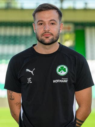 08.09.2026 - SpVgg Greuther Fürth ( Kleeblatt Spielvereinigung ) - 2. BL Fussball Bundesliga - Saison 2026 2027 - Fototermin Porträttermin Vorstellung Präsentation Pressetermin - - Einzelbild Einzelfoto Portrait Porträt Kopfbild - Jon Emmerling (Spielanalyst SpVgg Greuther Fürth ) *** September 8, 2026 SpVgg Greuther Fürth Kleeblatt Spielvereinigung 2nd Division Soccer Bundesliga 2026–2027 Season Photo Op Portrait Session Introduction Presentation Press Event Single Image Individual Photo Portrait Headshot Jon Emmerling, Match Analyst, SpVgg Greuther Fürth