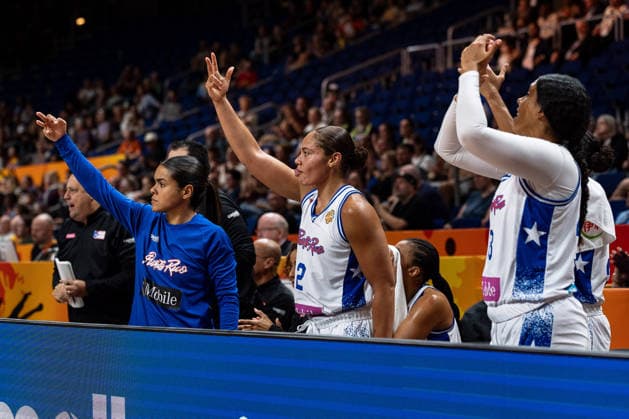 Puerto Rico Bank jubelt Jubel, Brianna Jones (Puerto Rico, 02), India Pagan (Puerto Rico, 33), GER, Puerto Rico vs. China, Basketball, FIBA Women s World Cup 2026, Qualifikation fuers Viertelfinale, 09.09.2026 GER, Puerto Rico vs. China, Basketball, FIBA Women s World Cup 2026, Qualifikation fuers Viertelfinale, 09.09.2026 Berlin Copyright: xEibner-Pressefoto MaxxVincenx EP_MVN