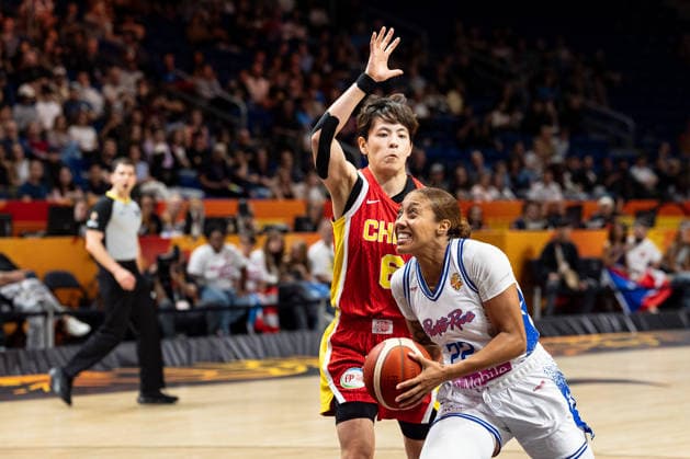 Arella Guirantes (Puerto Rico, 22) im Dribbling gegen Shuyu Yang (China, 06), GER, Puerto Rico vs. China, Basketball, FIBA Women s World Cup 2026, Qualifikation fuers Viertelfinale, 09.09.2026 GER, Puerto Rico vs. China, Basketball, FIBA Women s World Cup 2026, Qualifikation fuers Viertelfinale, 09.09.2026 Berlin Copyright: xEibner-Pressefoto MaxxVincenx EP_MVN