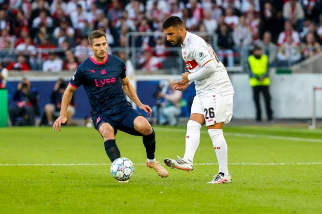 Kristoffer Haugen (Viking Stavanger, 28) und Deniz Undav (VfB Stuttgart, 26) im Kampf um den Ball , Deutschland, Fussball, UEFA Champions League, 1. Spieltag, 2026 2027, VfB Stuttgart vs. Viking Stavanger, 09.09.2026, Stuttgart Arena Stuttgart Deutschland Copyright: xGrantxHubbsx