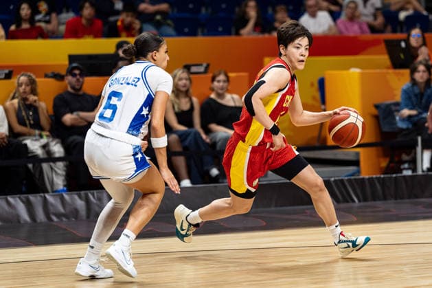 Shuyu Yang (China, 06) im Dribbling, Zaida Gonzalez (Puerto Rico, 06), GER, Puerto Rico vs. China, Basketball, FIBA Women s World Cup 2026, Qualifikation fuers Viertelfinale, 09.09.2026 GER, Puerto Rico vs. China, Basketball, FIBA Women s World Cup 2026, Qualifikation fuers Viertelfinale, 09.09.2026 Berlin Copyright: xEibner-Pressefoto MaxxVincenx EP_MVN