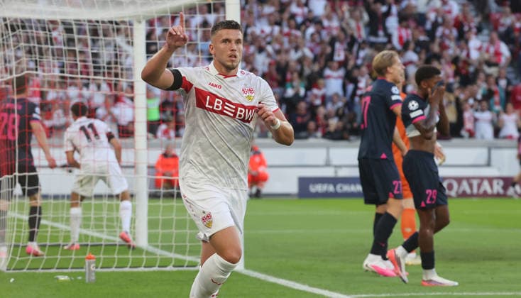 Stuttgart , Fußball UEFA Champions League VfB Stuttgart vs. Viking Stavanger , Jubel Ermedin Demirovic ( VfB )