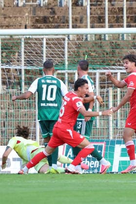 09.09.2026, xrekx, Fussball Regionalliga Suedwest, FC Homburg - 1.FC Kaiserslautern II v.l. Torjubel nach dem Tor zum celebrating the goal celebrate 0:1 durch Dion Hofmeister (1.FC Kaiserslautern II) Homburg