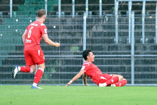 09.09.2026, xrekx, Fussball Regionalliga Suedwest, FC Homburg - 1.FC Kaiserslautern II v.l. Torjubel nach dem Tor zum celebrating the goal celebrate 0:1 durch Dion Hofmeister (1.FC Kaiserslautern II) Homburg