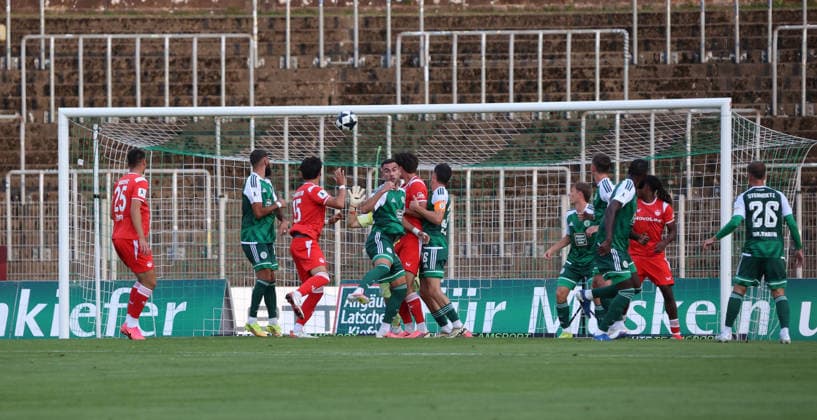 09.09.2026, Fussball, Herren, Regionalliga Südwest, Saison 2026 2027, FC 08 Homburg - 1. FC Kaiserslautern II, Dion Hofmeister (1. FC Kaiserslautern II) erzielt das Tor zum 0:1 Homburg Waldstadion Saarland Deutschland Copyright: xFabianxKleerx