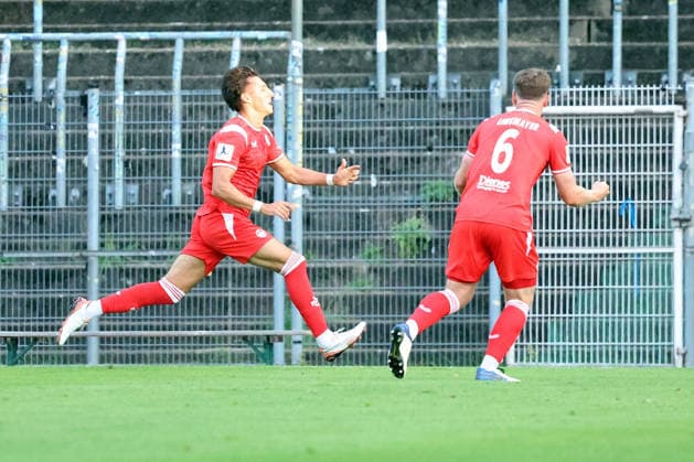 09.09.2026, xrekx, Fussball Regionalliga Suedwest, FC Homburg - 1.FC Kaiserslautern II v.l. Torjubel nach dem Tor zum celebrating the goal celebrate 0:1 durch Dion Hofmeister (1.FC Kaiserslautern II) Homburg