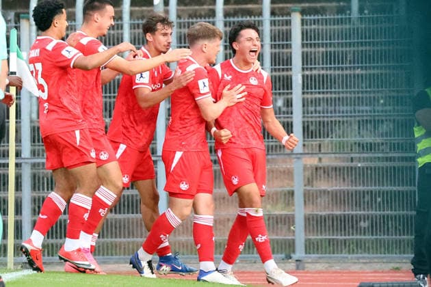 09.09.2026, xrekx, Fussball Regionalliga Suedwest, FC Homburg - 1.FC Kaiserslautern II v.l. Torjubel nach dem Tor zum celebrating the goal celebrate 0:1 durch Dion Hofmeister (1.FC Kaiserslautern II) Homburg