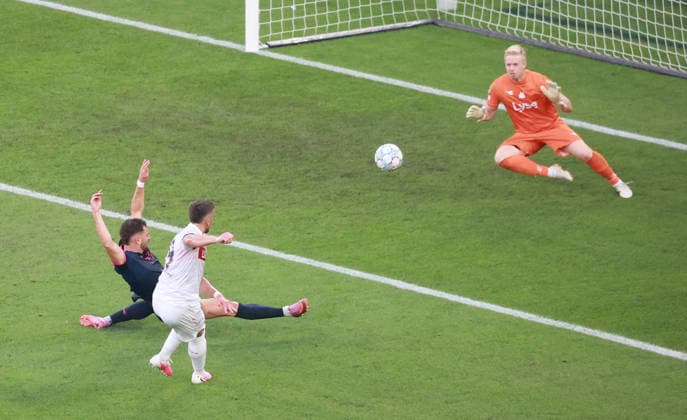 09.09.26 VfB Stuttgart - Viking Stavanger Deutschland, Stuttgart, 09.09.2026, Fussball, UEFA Champions League, Saison 2026 2027, VfB Stuttgart - Viking Stavanger: .Ermedin Demirovic 2:1 Tor VFB. Torwart Arlid Ostbo Stavanger