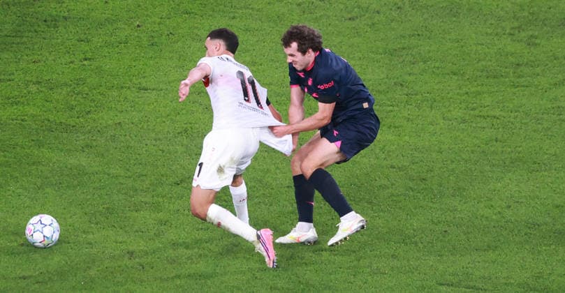 09.09.26 VfB Stuttgart - Viking Stavanger Deutschland, Stuttgart, 09.09.2026, Fussball, UEFA Champions League, Saison 2026 2027, VfB Stuttgart - Viking Stavanger: Bilal EL Khannouss VFB, Joe Bell Stavanger.
